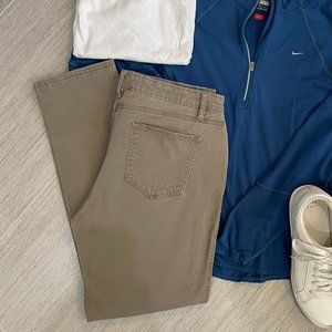 Liz Claiborne City Fit khakis, Sz 10